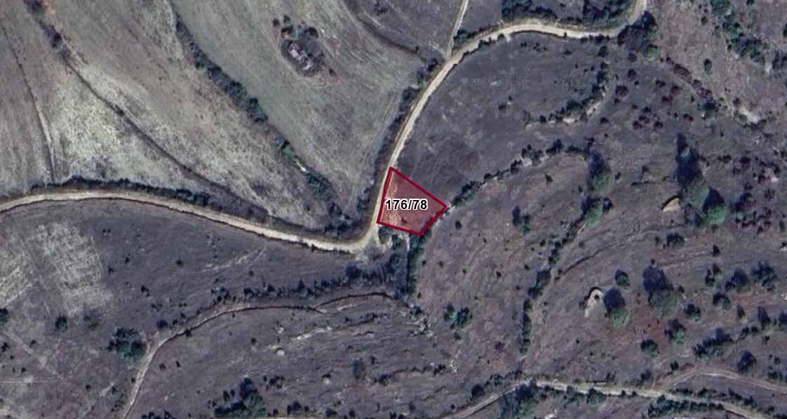 Kandıra Akçaovada Resmi Yollu Taş Duvar Çalışmalı Tarla
