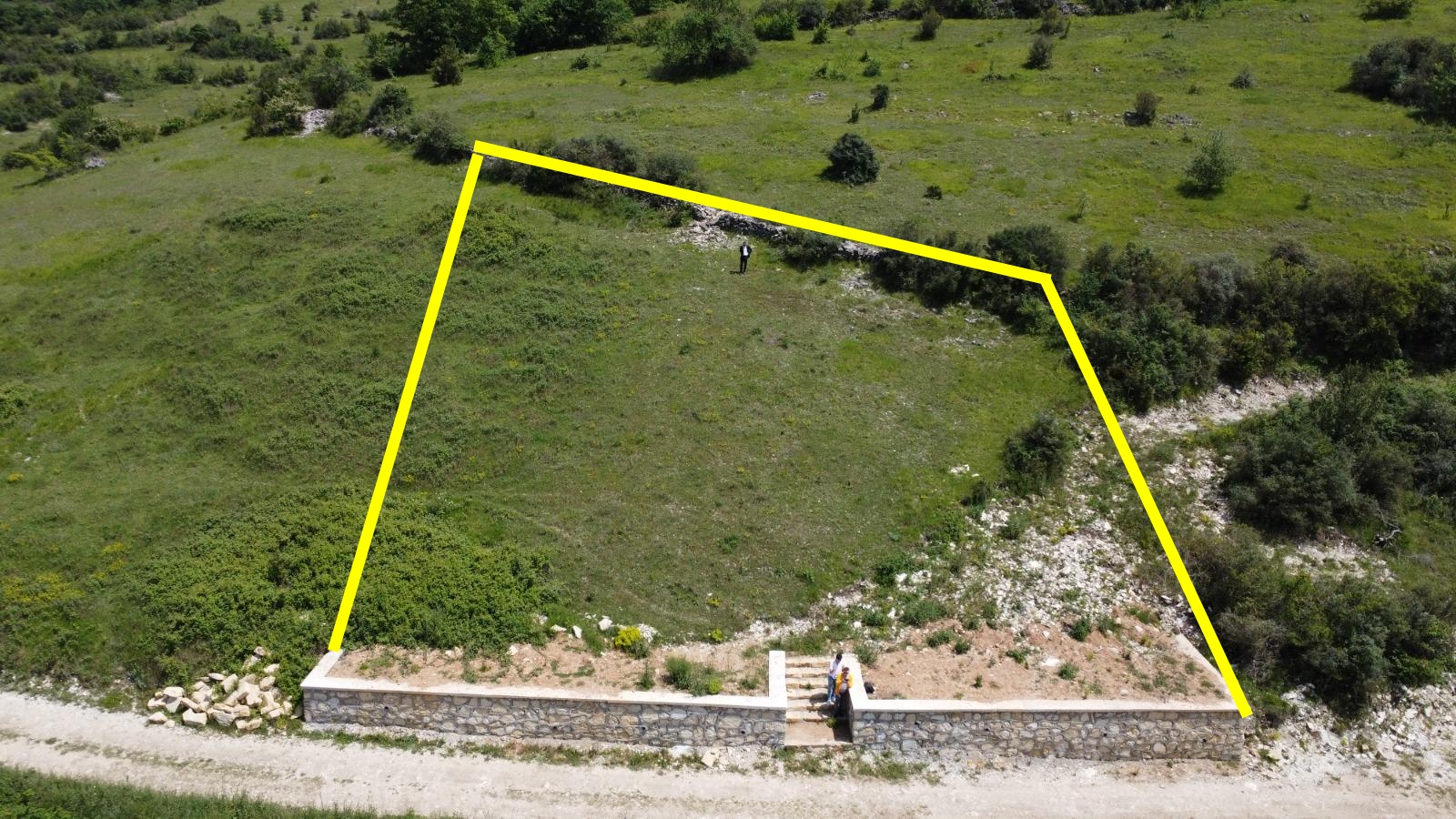 Kandıra Akçaovada Resmi Yollu Taş Duvar Çalışmalı Tarla